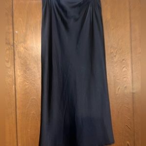 Black midi skirt. Forever 21 size small
